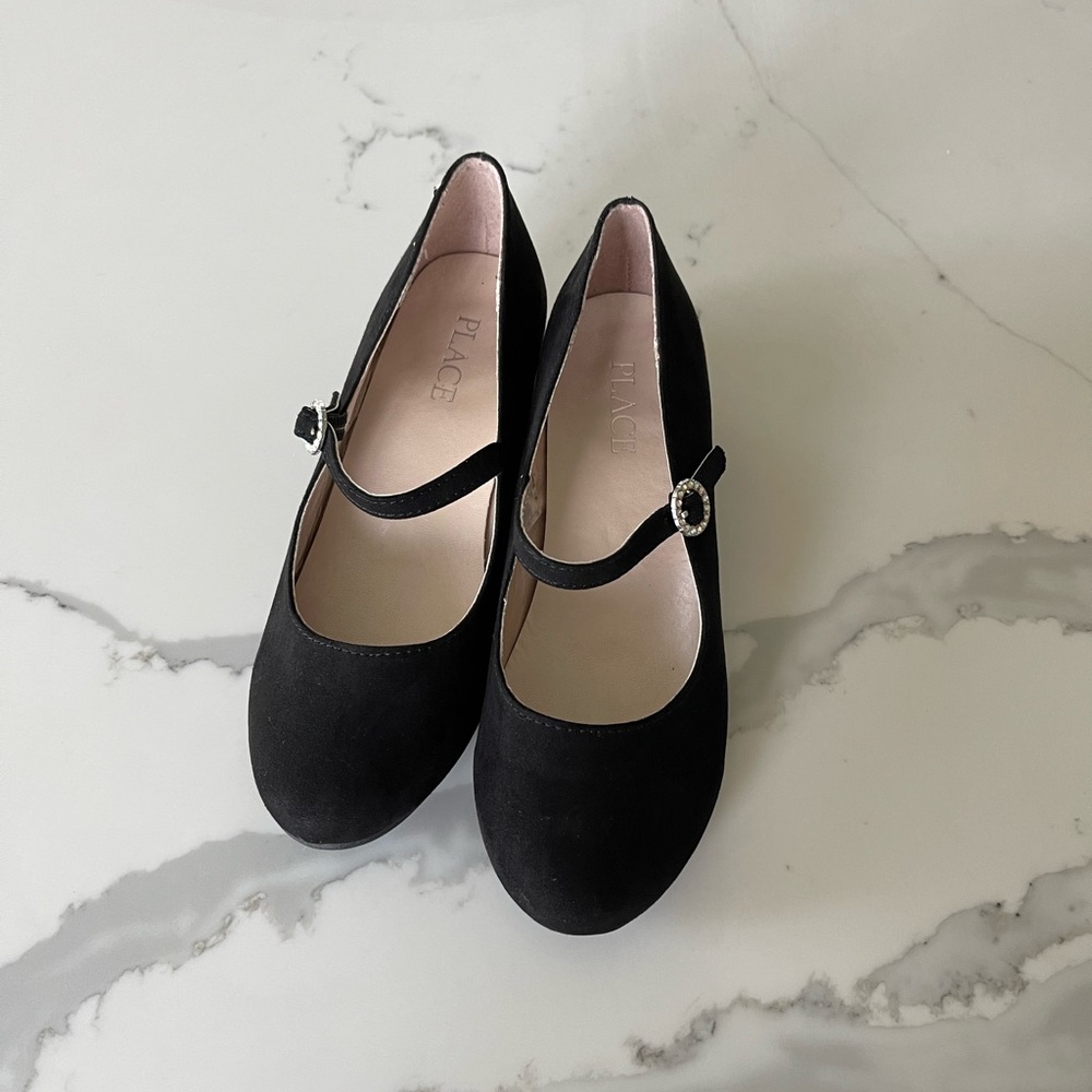 The Children’s Place Dress Shoes Size 2